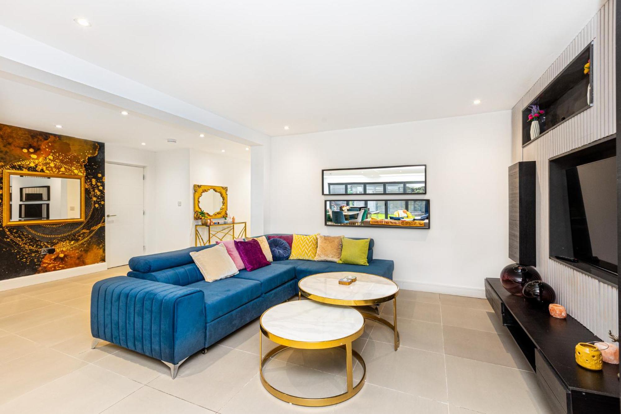 Appartamento Luxury 3br Flat, Parking & Garden, Nw