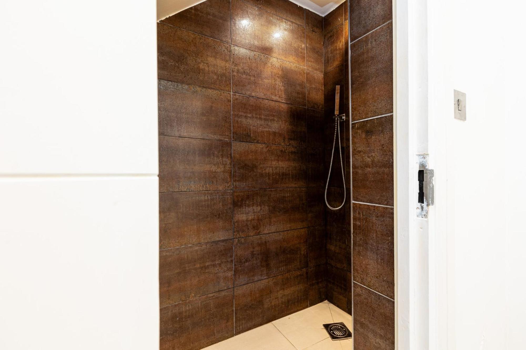 Luxury 3br Flat, Parking & Garden, Nw Appartamento *