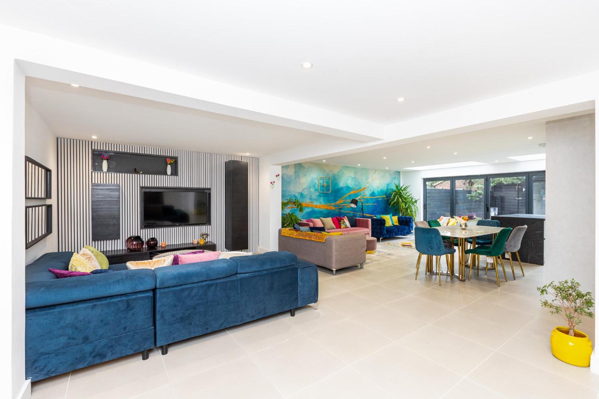 Luxury 3br Flat, Parking & Garden, Nw *