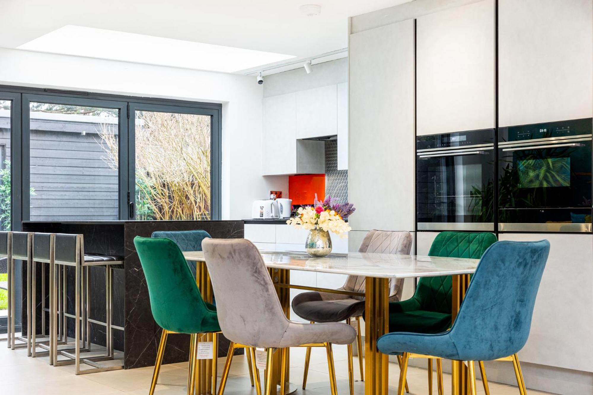 Appartamento Luxury 3br Flat, Parking & Garden, Nw *