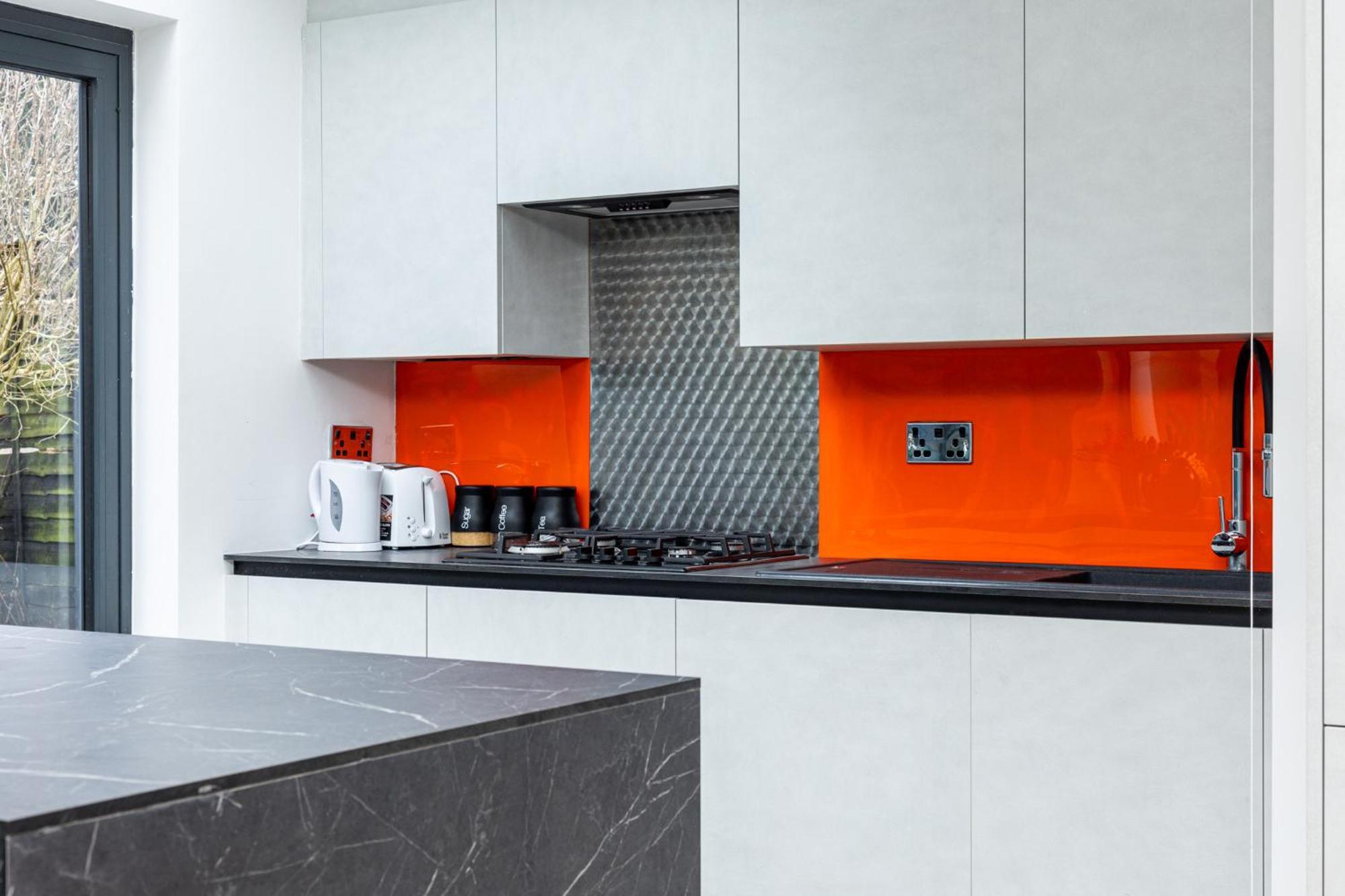 Appartamento Luxury 3br Flat, Parking & Garden, Nw *